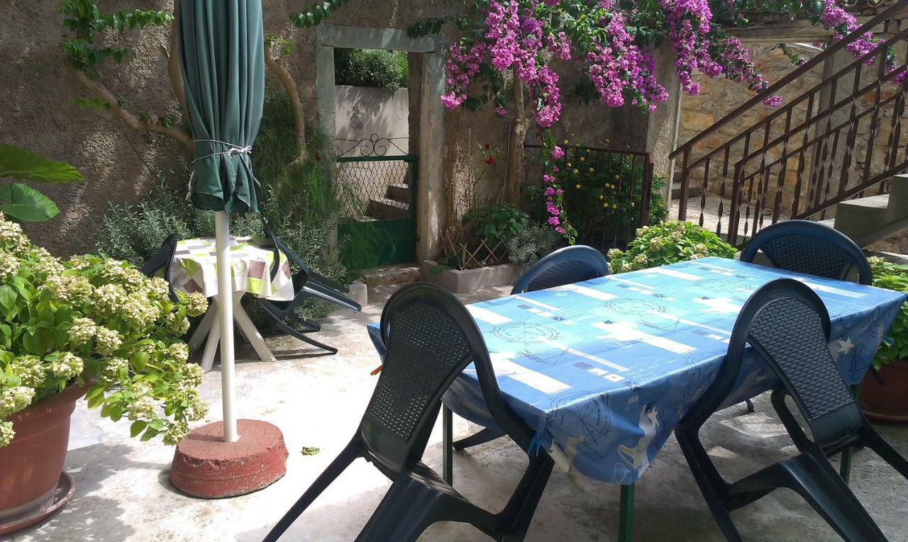 Guesthouse Palma Mali Lošinj Eksteriør bilde